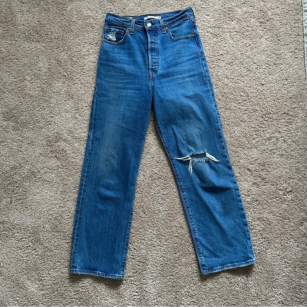 Levi’s Ribcage Ripped Jeans